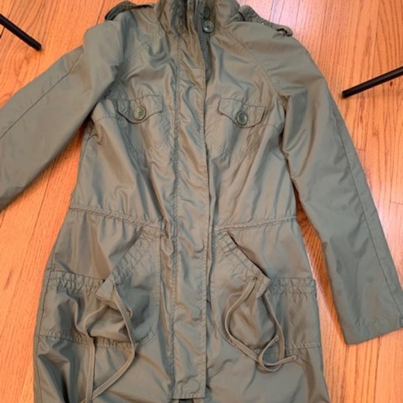 Army Green Windbreaker/Raincoat - Picture 1 of 8